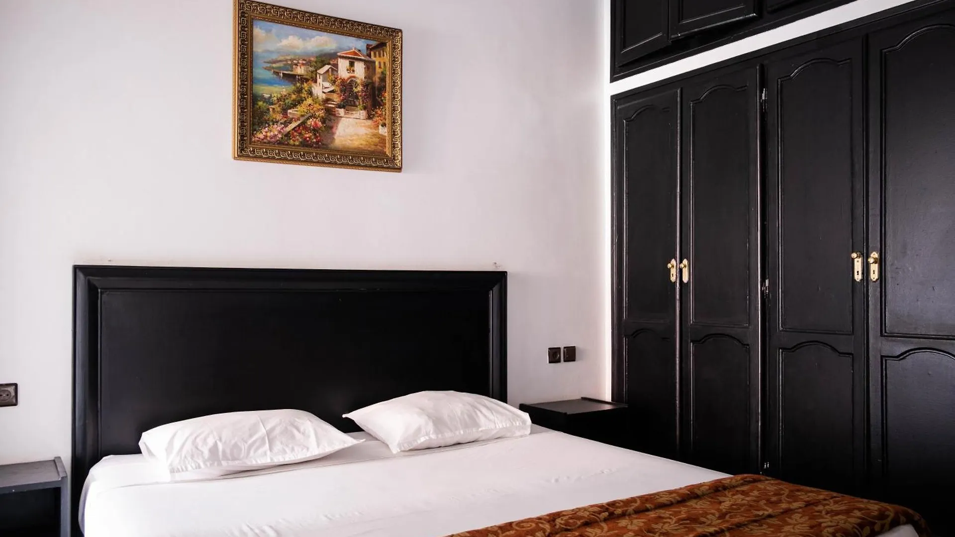 Apart Hotel Larbi Marrakesh